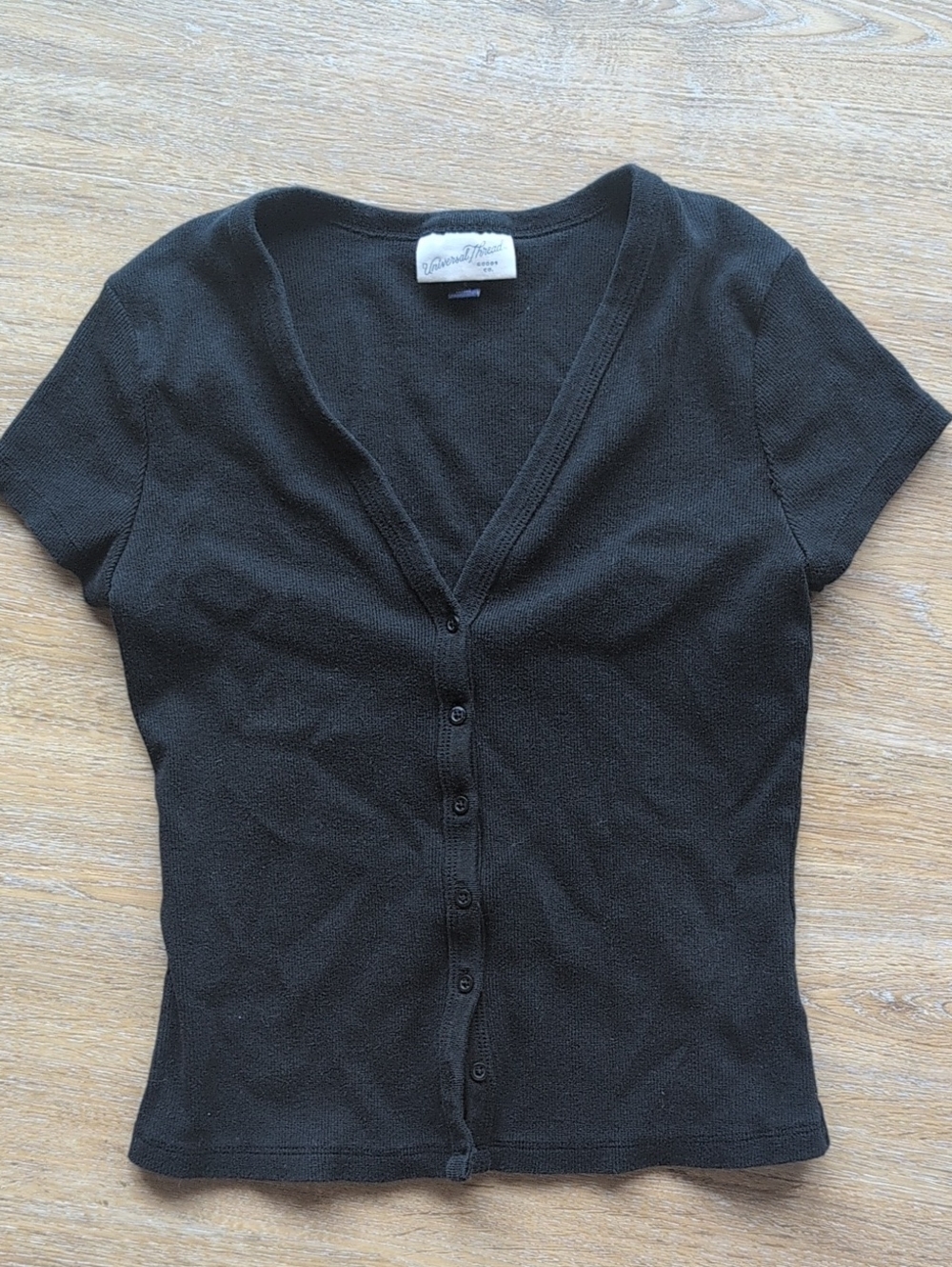 Universal Thread Black Short-Sleeve Button Front V-Neck Top, Cotton, Size Small